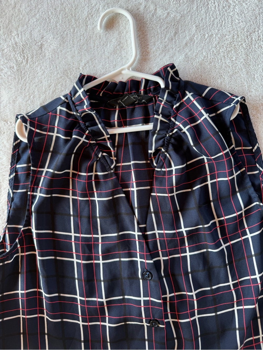 Banana Republic Navy Plaid Sleeveless Button-Front Top Size XS - Picture 3 of 8